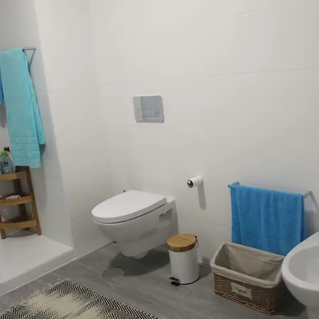 Happy House Vakantiehuis Ponta Delgada