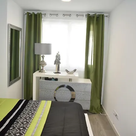 Happy House * Ponta Delgada