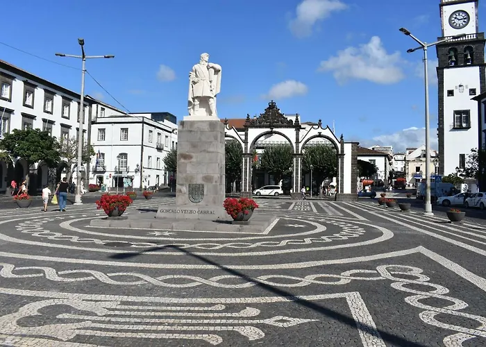Happy House * Ponta Delgada